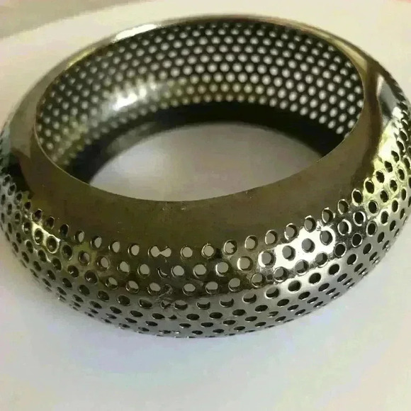 Pewter Tone Metal Bracelet - Picture 1 of 2